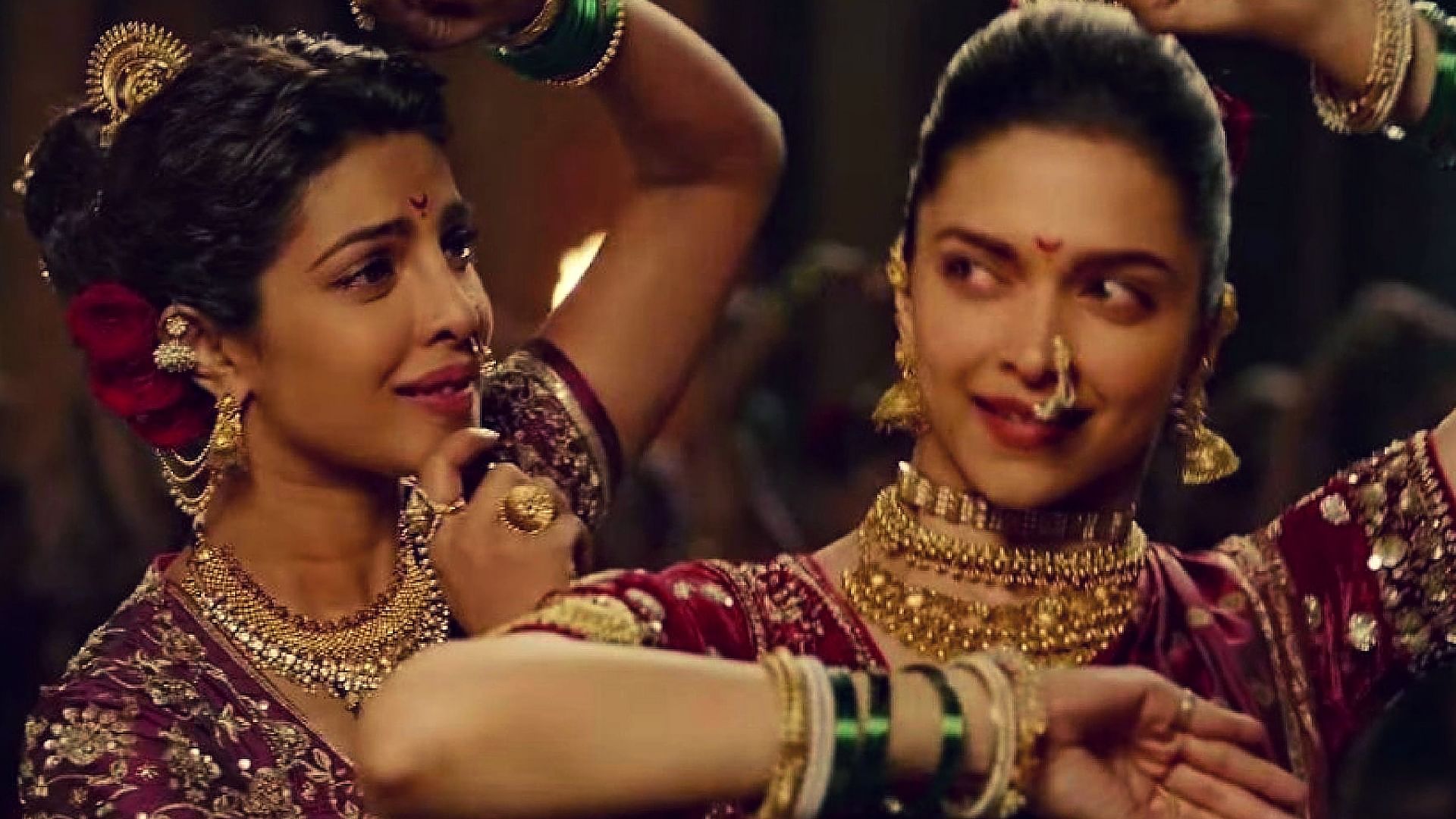 Priyanka Chopra manages to hold her ground despite playing second fiddle to Deepika Padukone’s character in <i>Bajirao Mastani </i>(Photo: YouTube/<a href="https://www.youtube.com/channel/UCX52tYZiEh_mHoFja3Veciw">Eros Now</a>)