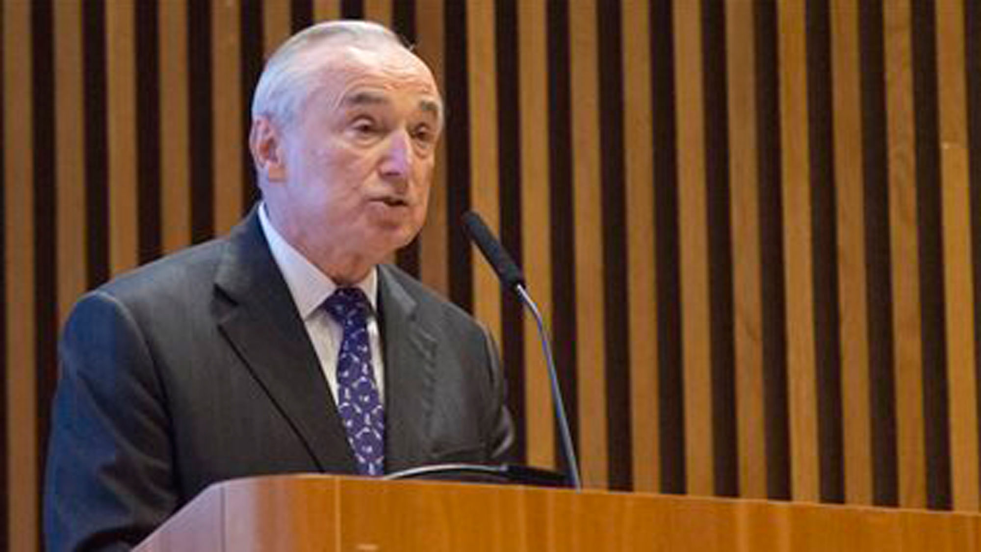 NYPD Commissioner William Bratton address the NYPD Shield Conference at police headquarters, Wednesday, Dec. 16, 2015, in New York. (Photo: AP)