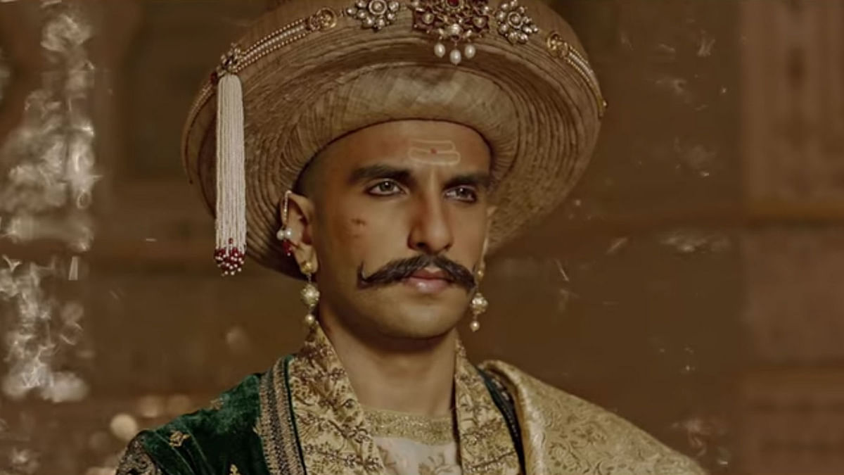 Box Office Update: Bajirao Mastani ahead of Dilwale in the second weekend. 