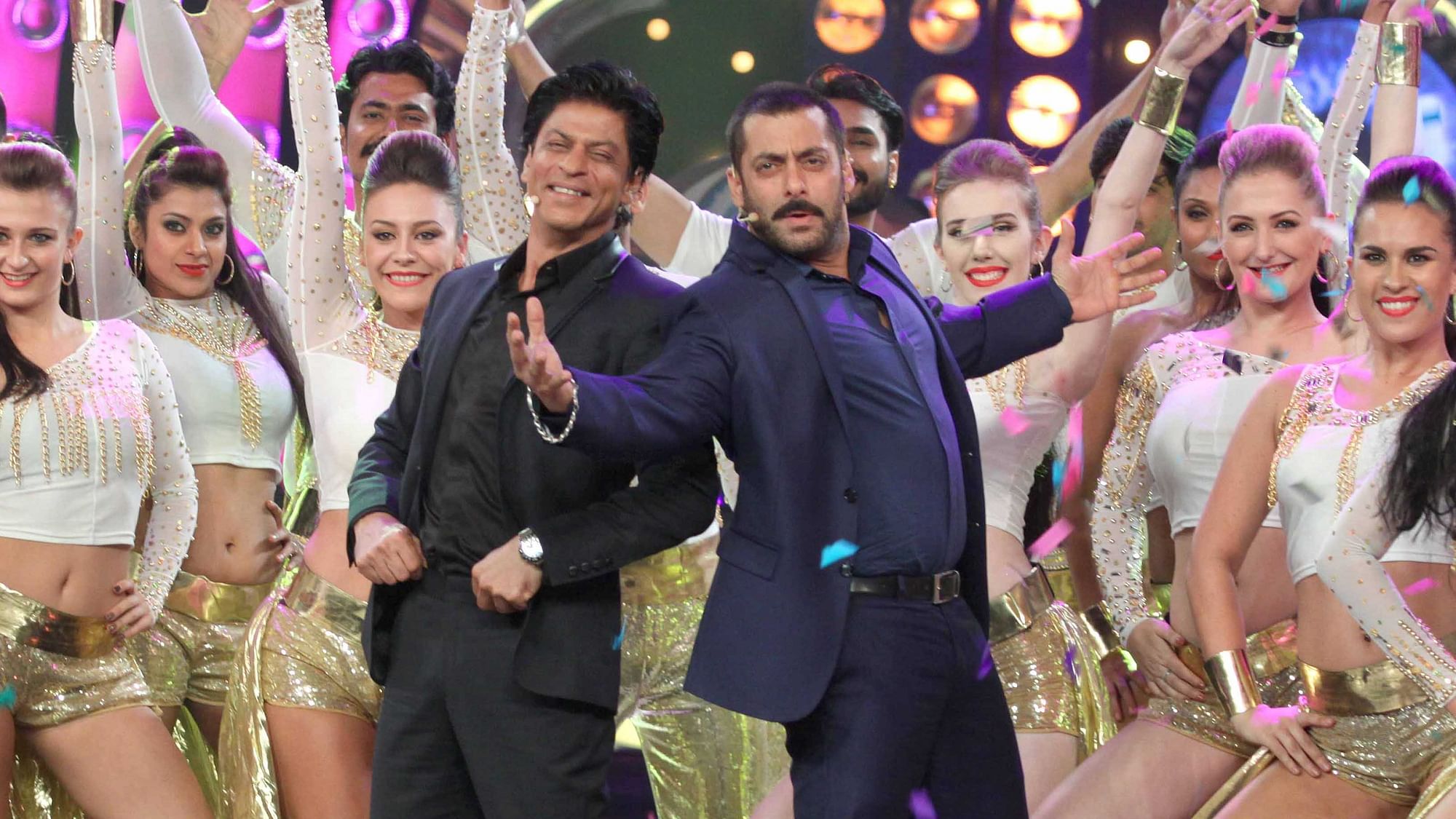 Shah Rukh Khan and Salman Khan on Bigg Boss (Photo: Yogen Shah) 