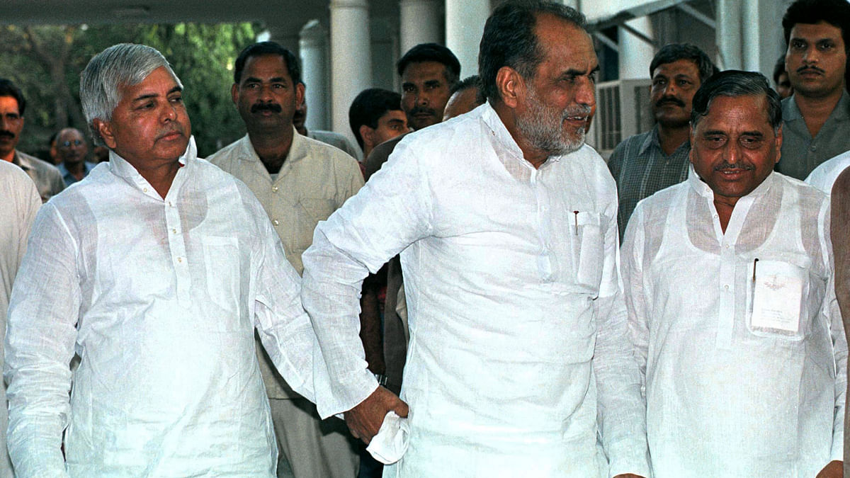 How Mulayam Singh Yadav influenced the events that led to the demolition of the disputed structure in Ayodhya.