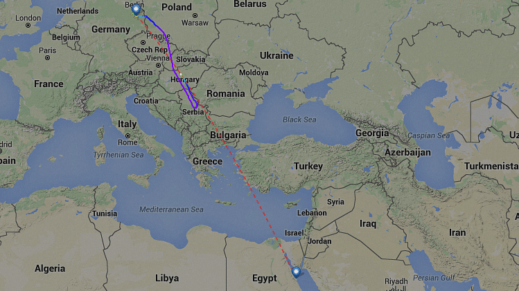 According to Flightradar24, flight DE490, an Airbus A321 jet flying from Schoenefeld airport in Berlin to Hurghada turned back to Budapest from Serbian airspace. (Photo: <a href="https://www.flightradar24.com/data/airplanes/d-aiag/#83225ff">Flightradar24</a>)