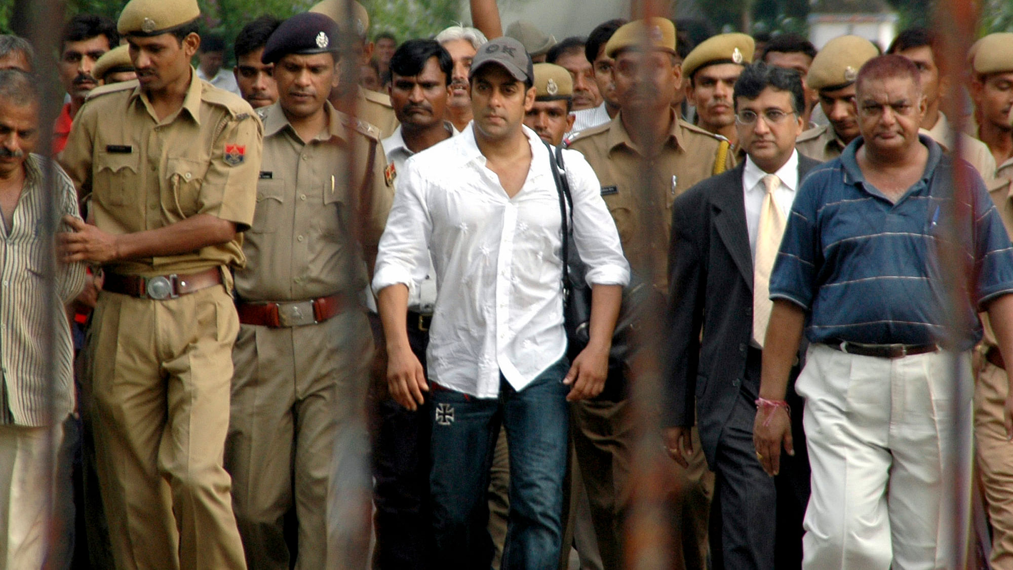 Salman Khan walking out of Jodhpur jail in Rajasthan in 2007.&nbsp;