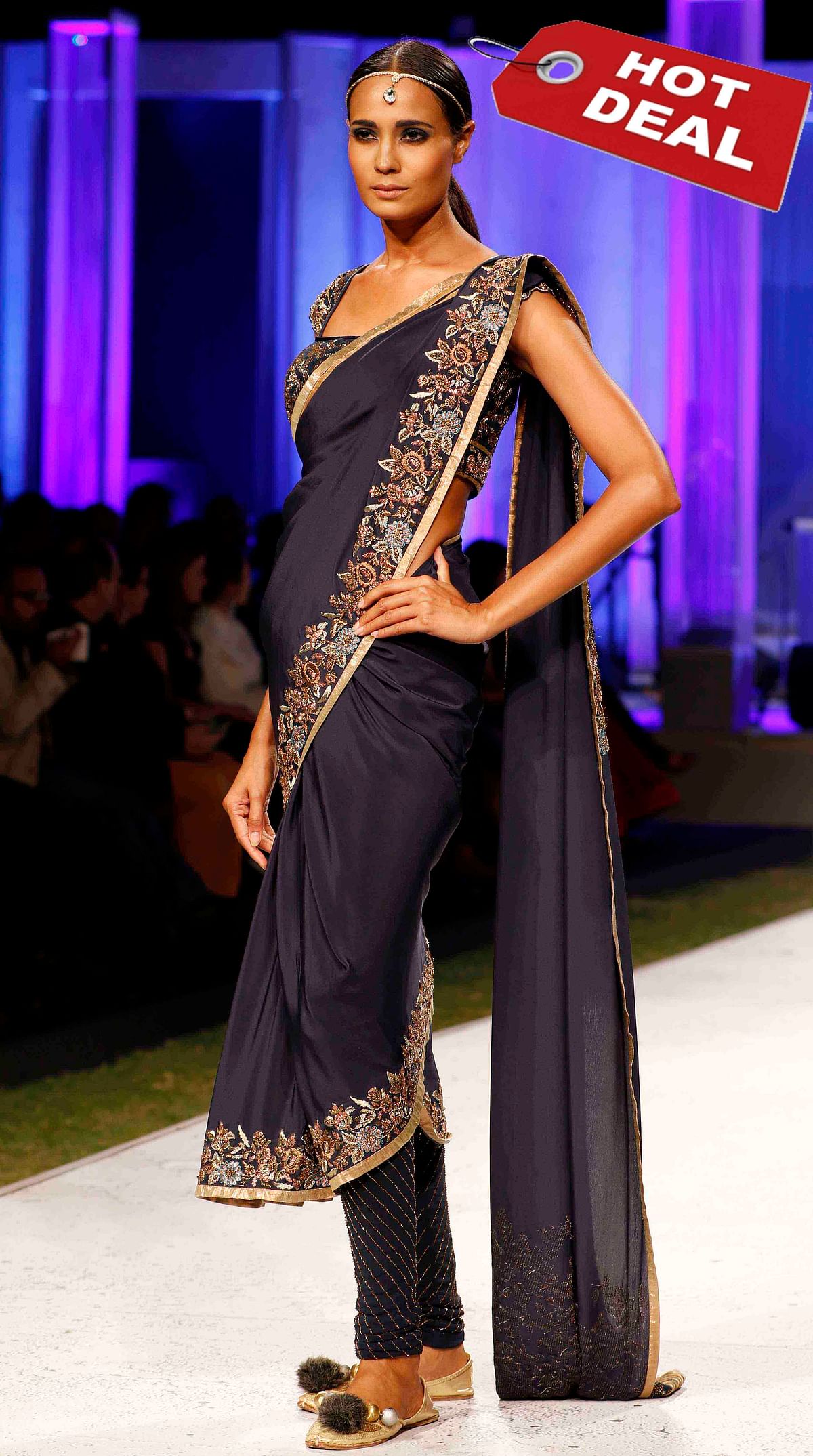 As designers Rahul Mishra and JJ Valaya showcased their collections at a fashion tour, Sonakshi rocked the catwalk.