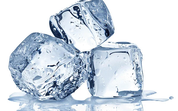 Like, nevermind the teeth decay but you can burn 100 calories by chewing a ton of ice! (Photo: iStock altered by The Quint)
