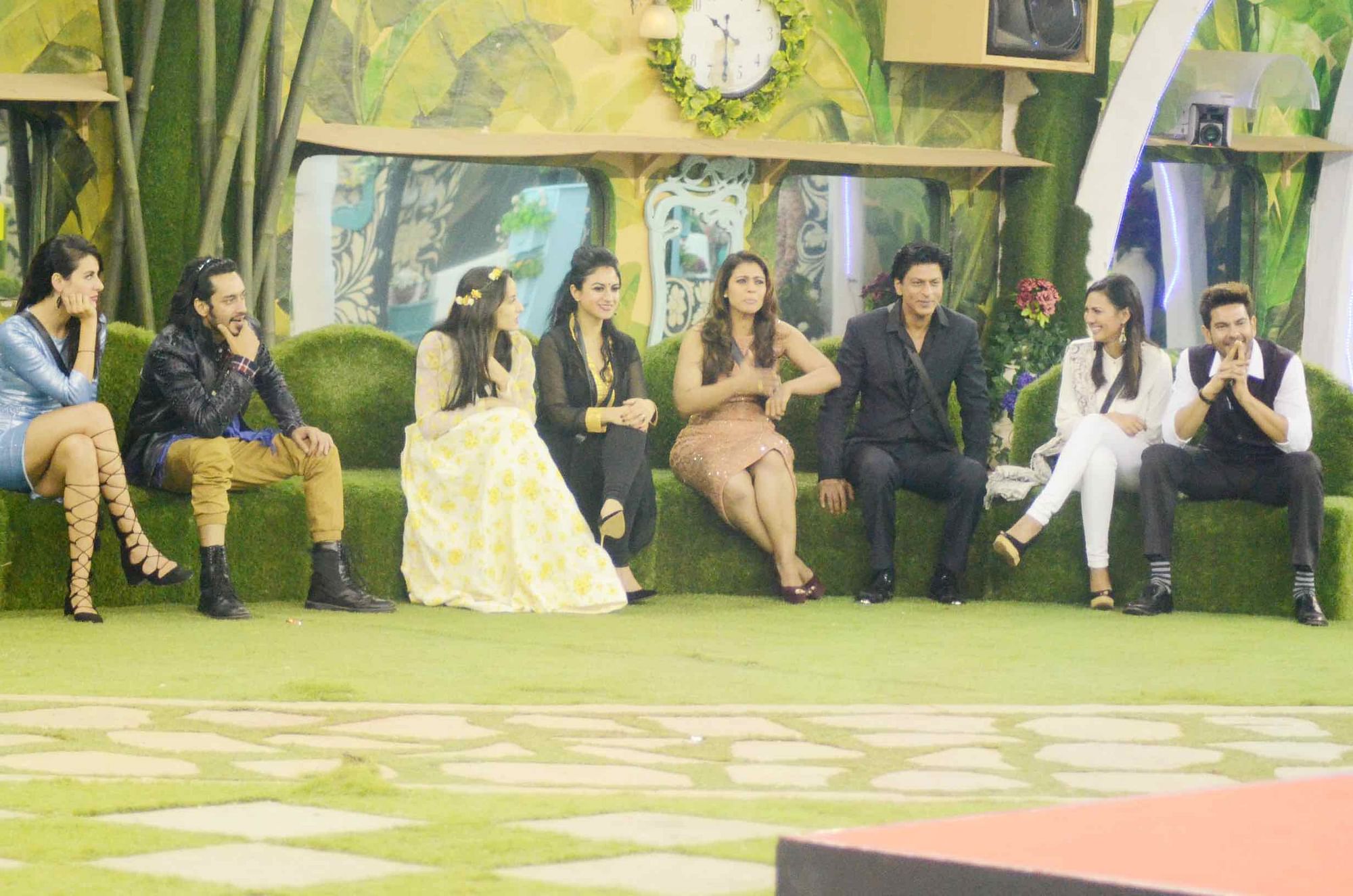 Shah Rukh Khan and Kajol with the <i>Bigg Boss</i> participants (Photo: Yogen Shah)