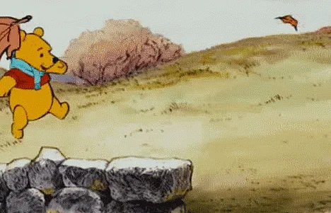 (Photo courtesy:<a href="http://mrwgifs.com/winnie-the-pooh-playing-with-the-autumn-leaves/"> mrwgifs</a>)