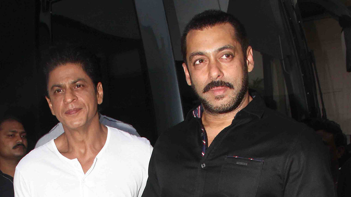Baba Siddique’s iftar party; Kajol’s next with Dhanush and more stories. 