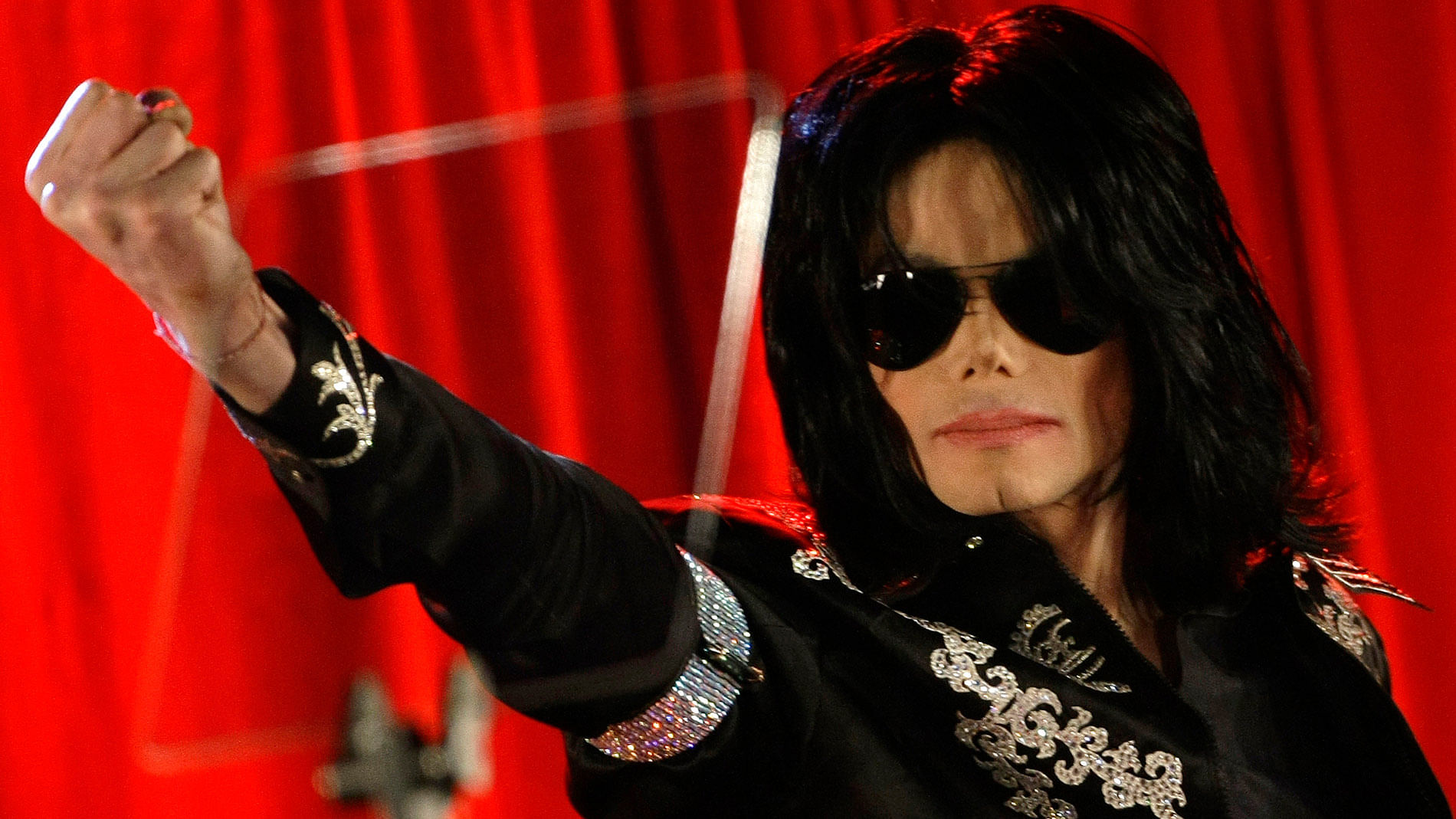  US pop star Michael Jackson gestures during a news conference in London March 5, 2009, months before his death. (Photo: Reuters) 