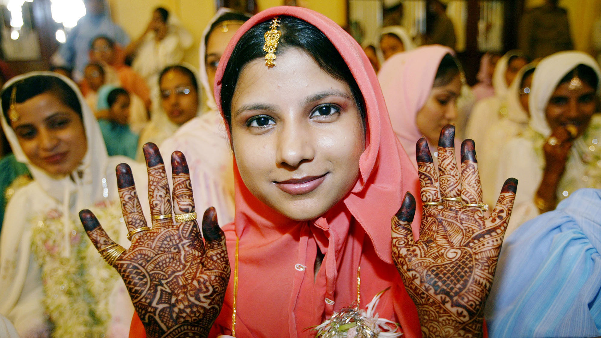 A Dawoodi Bohra Muslim bride in Mumbai. (Photo: Reuters)