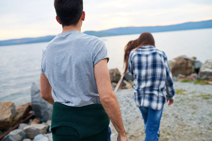 If something doesn’t feel right, it’s better to leave. (Photo: iStock)