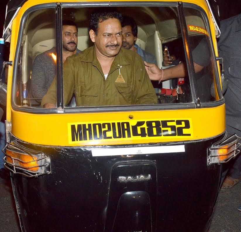 Salman takes an auto ride in Mumbai over the weekend.