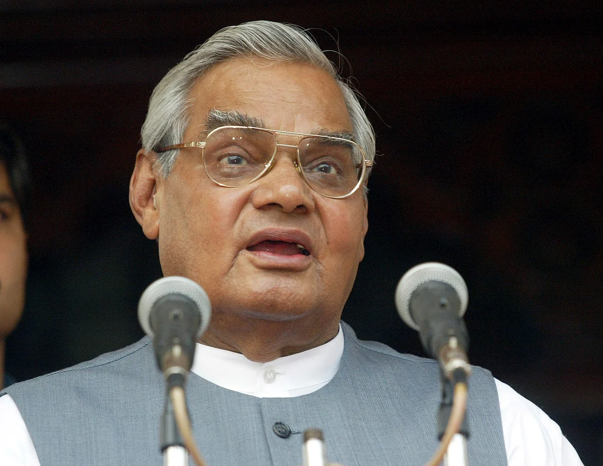 Indian Prime Minister Atal Bihari Vajpayee speaks during a news conference in the eastern Indian university town of Shantiniketan, 150 km (93 miles) northwest of Calcutta April 2, 2004. (Photo: Reuters) 