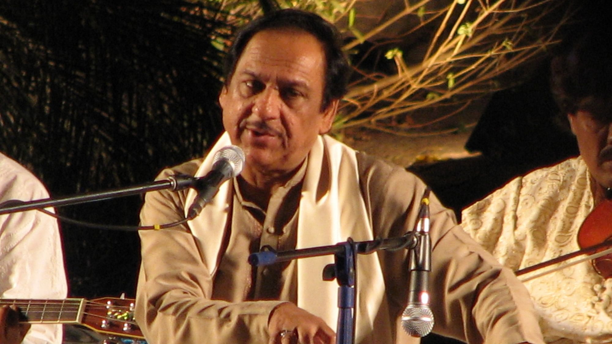 File photo of Ghulam Ali in a concert at Rock Heights, Hyderabad, on April 6, 2007. (Courtesy: Punit Khanna)