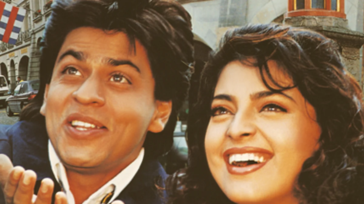 Shah Rukh Khan and Juhi Chawla on the sets of the legendary<i> Yes Boss</i>. (Photo Courtesy: <a href="https://www.facebook.com/srkuniverse/photos_stream">Facebook/Shah Rukh Khan Fan Club</a>)