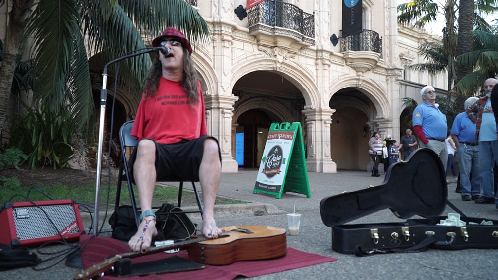 For this rocker, there’s no business like toe business – as he travels the world playing guitar with his feet.