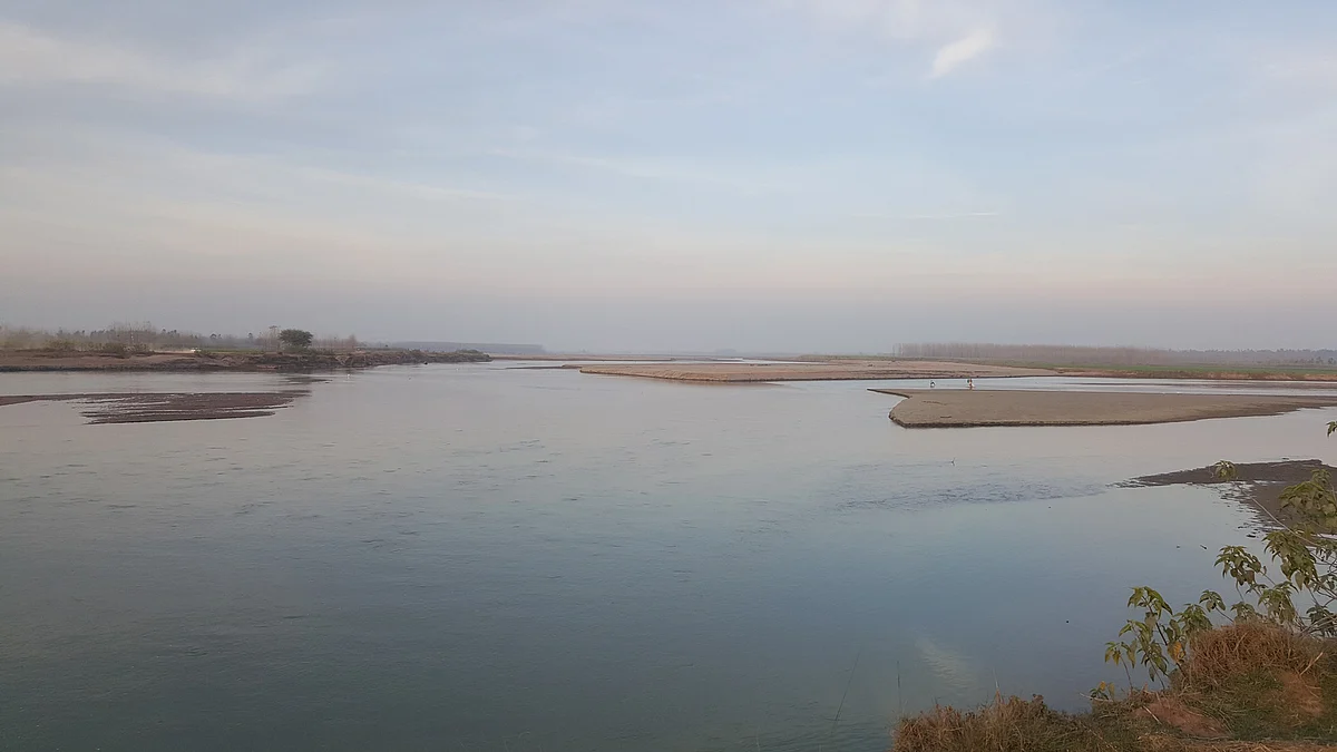 The confluence of the Ravi and Ujj rivers. Upstream, there are several points on the international border which are unfenced and are used by narcotics smugglers. (Photo: Chandan Nandy)