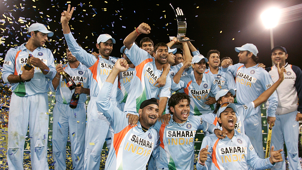 The Indian team celebrates after winning the Commonwealth Bank series in 2008. (Photo: Reuters)