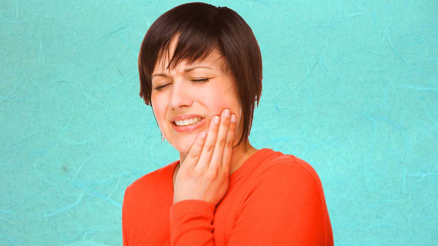 5 Home Remedies For Toothache: Toothaches are usually a result of tooth decay, tooth abscess, damaged fillings or infected gums.