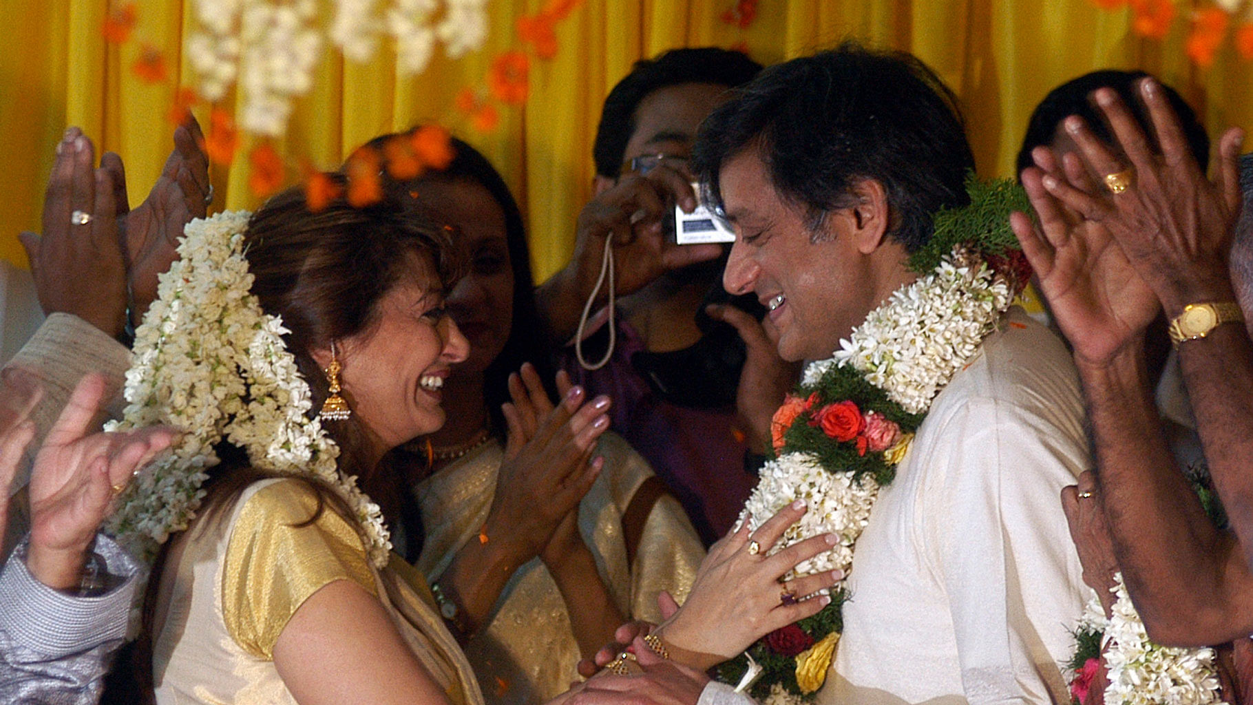 Late Sunanda Puskhar (left) and her husband Shashi Tharoor’s wedding ceremony in Palakkad, in Kerala.&nbsp;