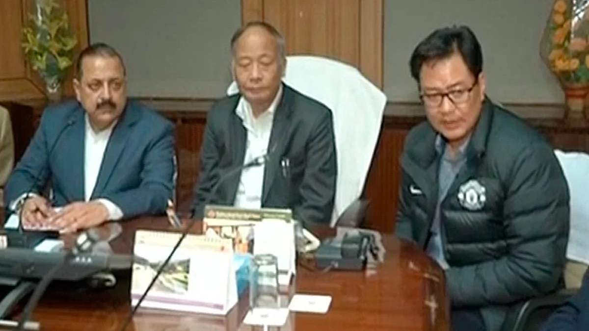 Later today, MoS Home Kiren Rijiju and MoS PMO Jitendra SIngh met Manipur Chief Minister Okram Ibobi Singh
