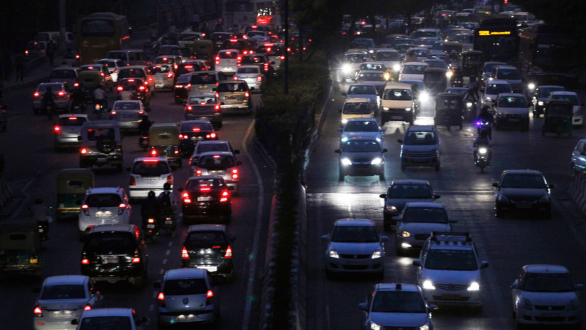  If Delhi’s air quality has to to be improved, older vehicles need to move off the road. 