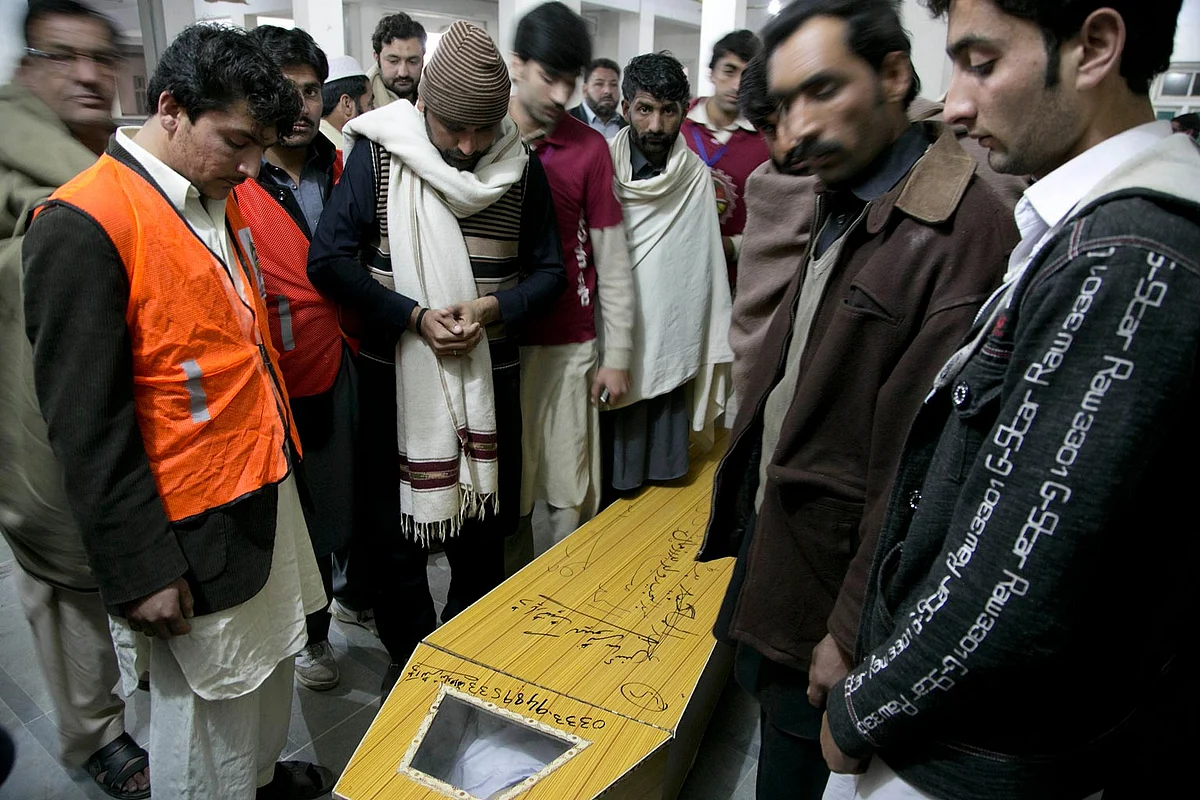 Coffin of a victim of the attack on Bacha Khan University, Pakistan. (Photo: AP)
