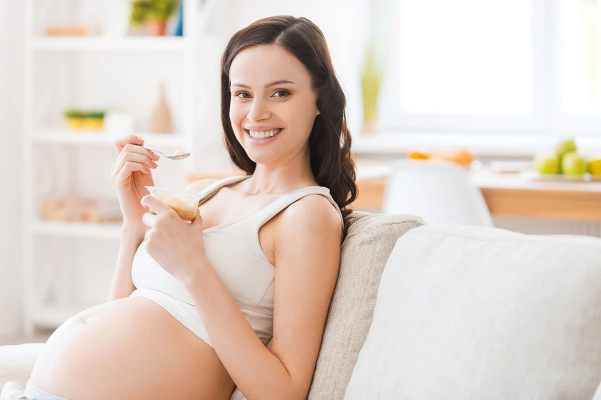 Losing pregnancy weight should not be a factor at this stage – eat right instead. (Photo: iStock)