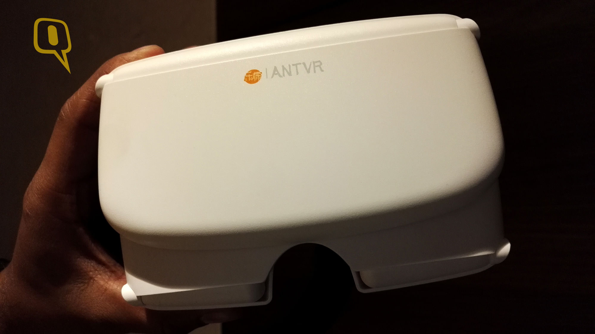 AntVR headset comes bundled with Lenovo Vibe K4 Note. (Photo: <b>The Quint</b>)