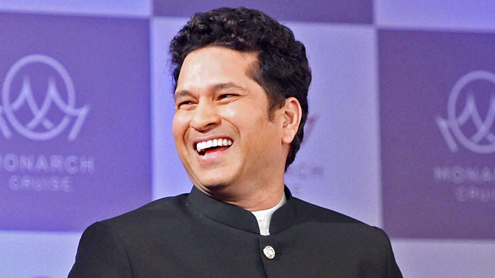 Sachin Tendulkar has no hesitation in terming India as favourites going into the World Cup.