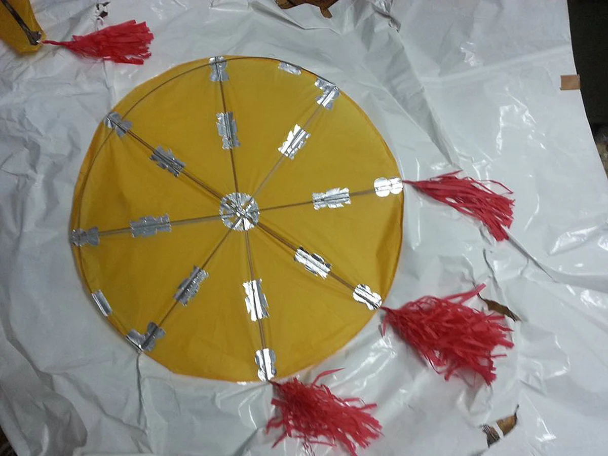 “People from Pakistan and non-resident Pakistanis are extremely fond of flying kites during the season they call Basant,” says Dave. (Photo Courtesy: patangdori.com)