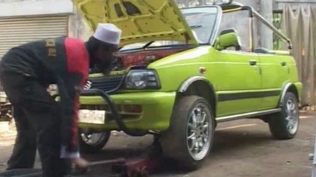 Raees Mohammad Makrani, a mechanic, who has built a car that runs on water. (Photo: AP screengrab)