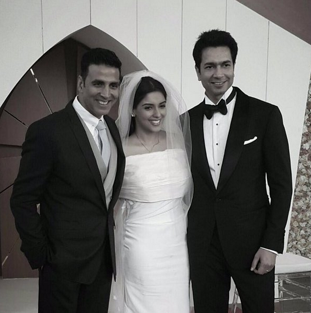 Akshay Kumar, Asin Thottumkal and Rahul Sharma (Photo courtesy: Twitter/akshaykumar)