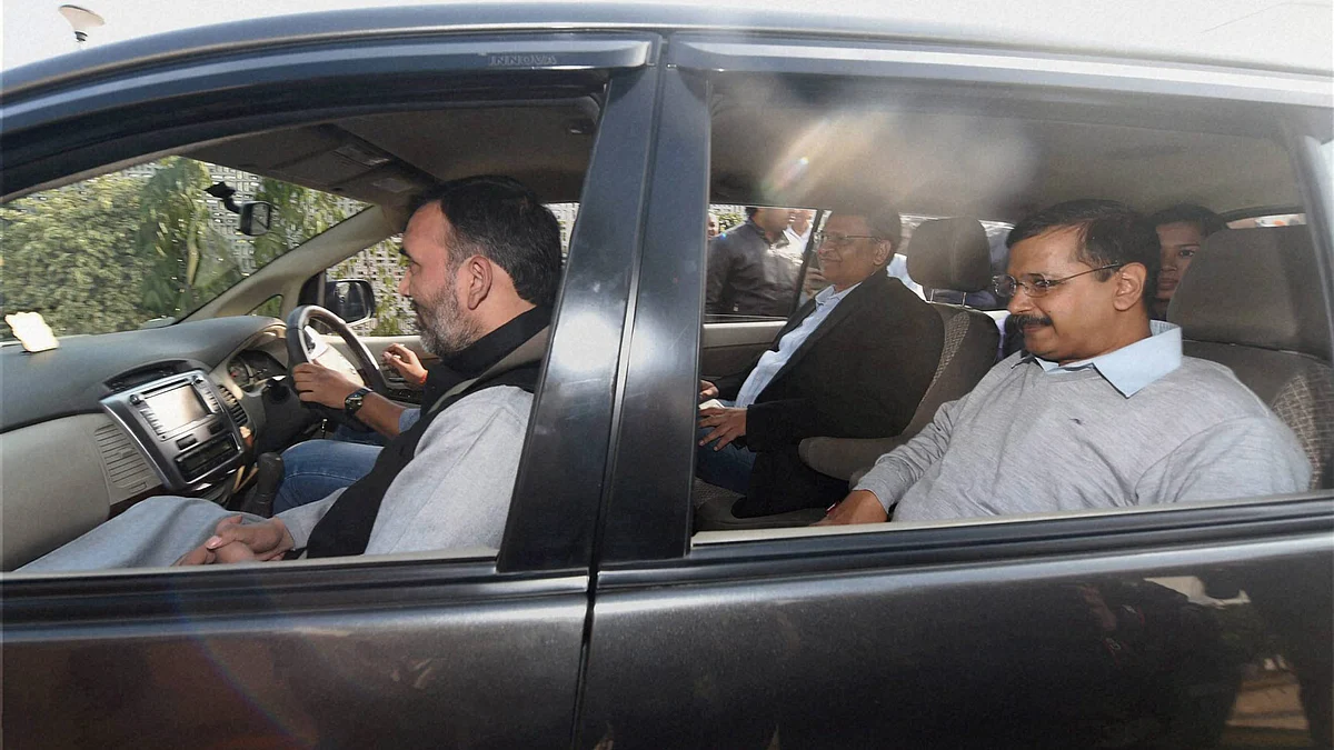 Delhi Chief Minister Arvind Kejriwal carpools with Transport Minister Gopal Rai and Health Minister Satyendra Jain. (Photo: PTI)