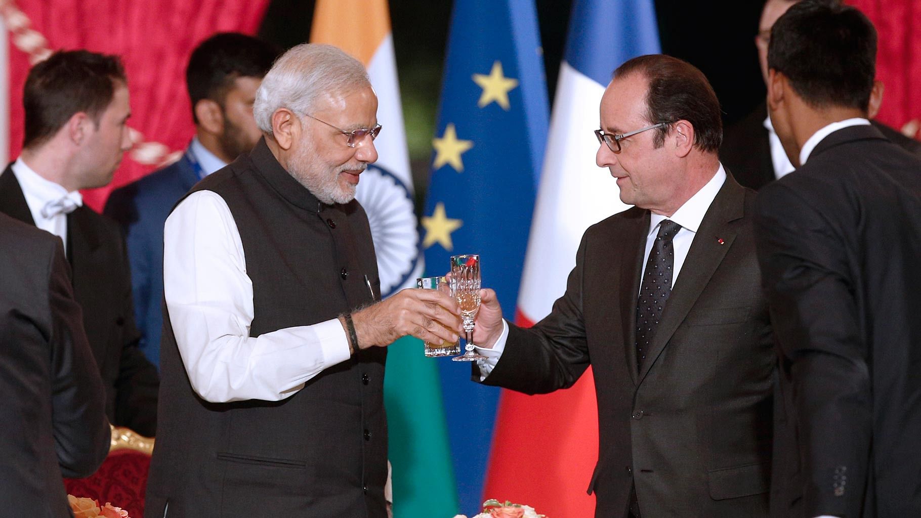 PM Narendra Modi with former French President Francois Hollande.