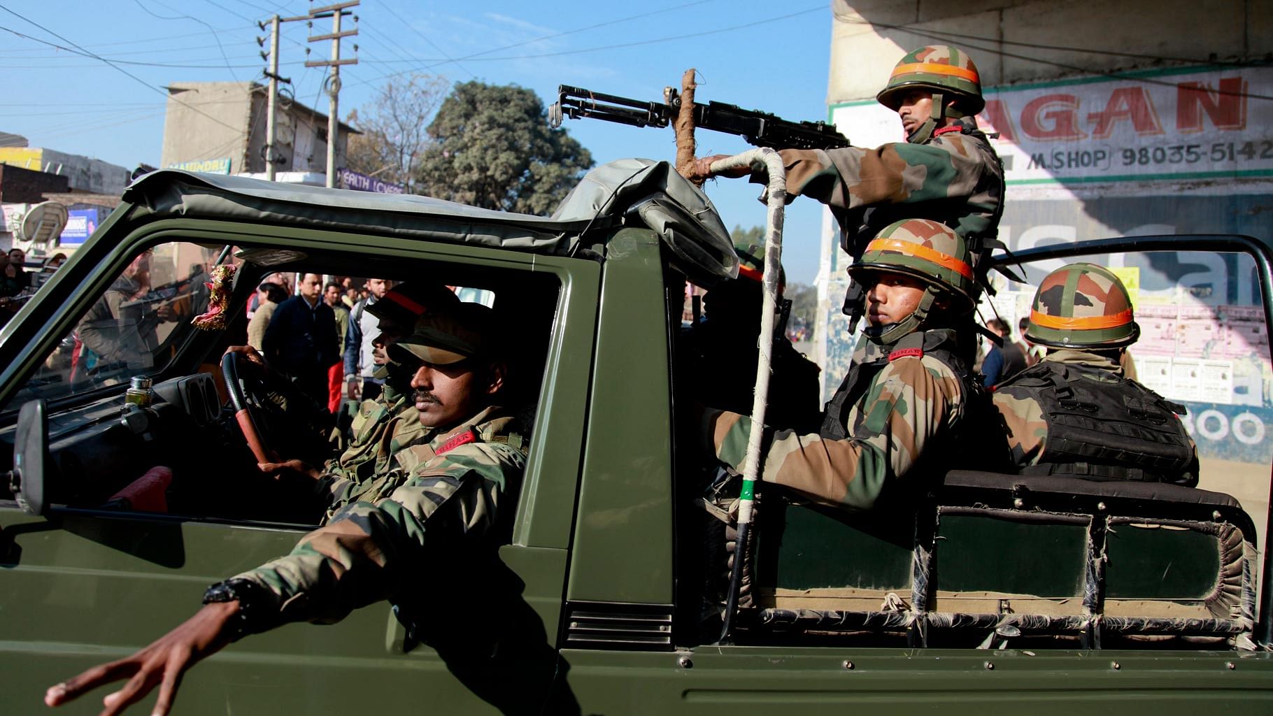Indian Army soldiers entering the Pathankot air base on 5 January. (Photo: AP)