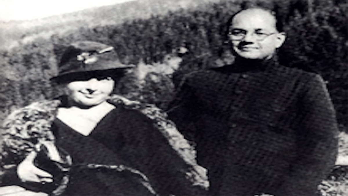 The book will showcase the romantic relationship between Netaji and his wife.