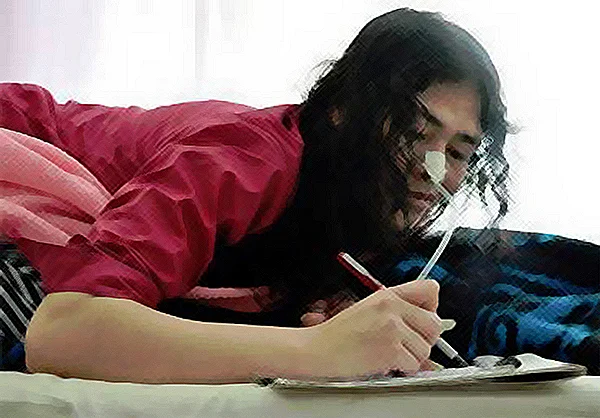 Exchanging letters with Desmond is one of the few private joys Sharmila is allowed. (Photo: Facebook/<a href="https://www.facebook.com/Iron-Lady-of-Manipur-Irom-Sharmila-Chanu-1457117077849765/photos_stream">IromSharmila</a>)