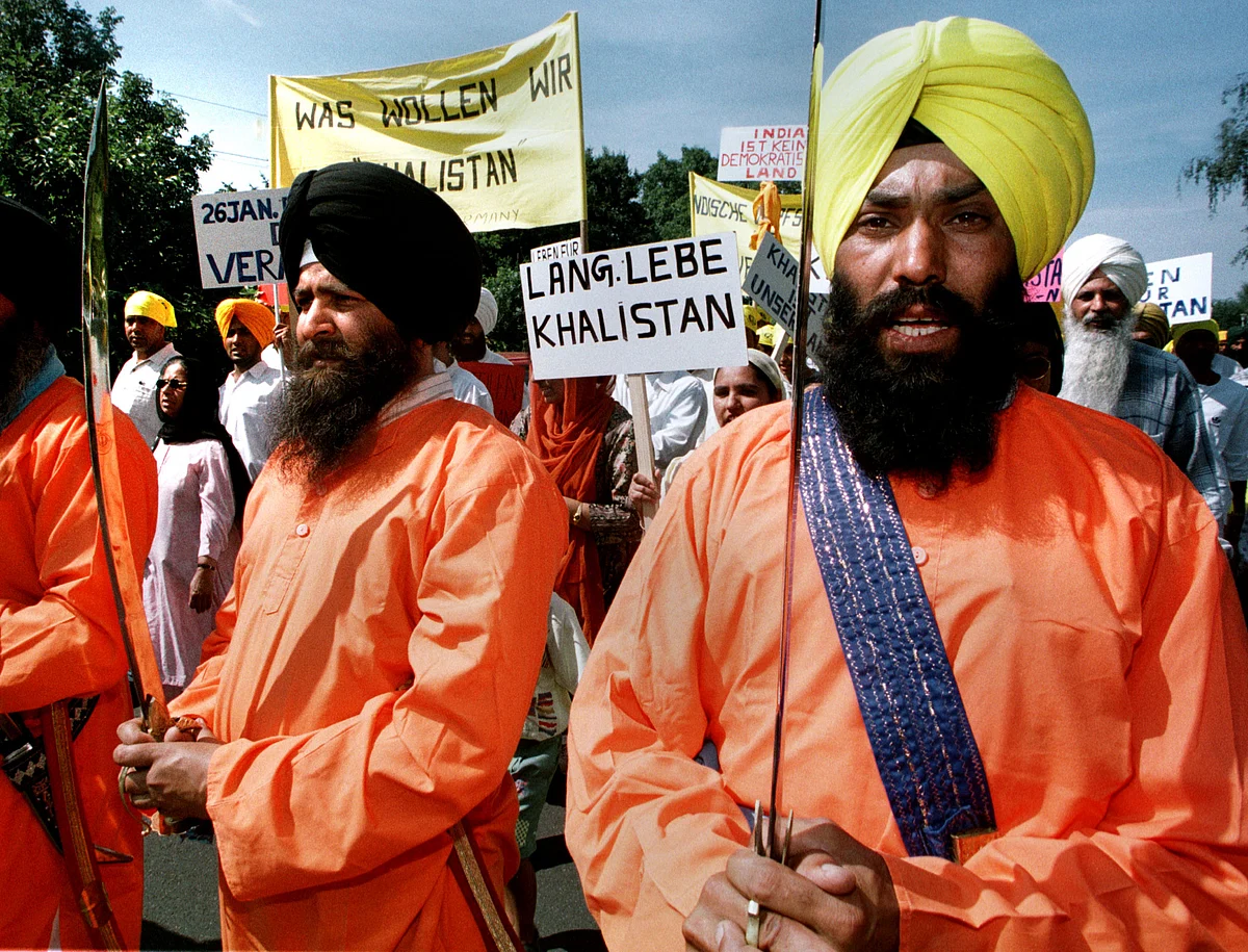 Sikhs demanding a separate state of Khalistan hold sabres during a demonstration in Bonn, Germany in 1998. (Photo: Reuters)