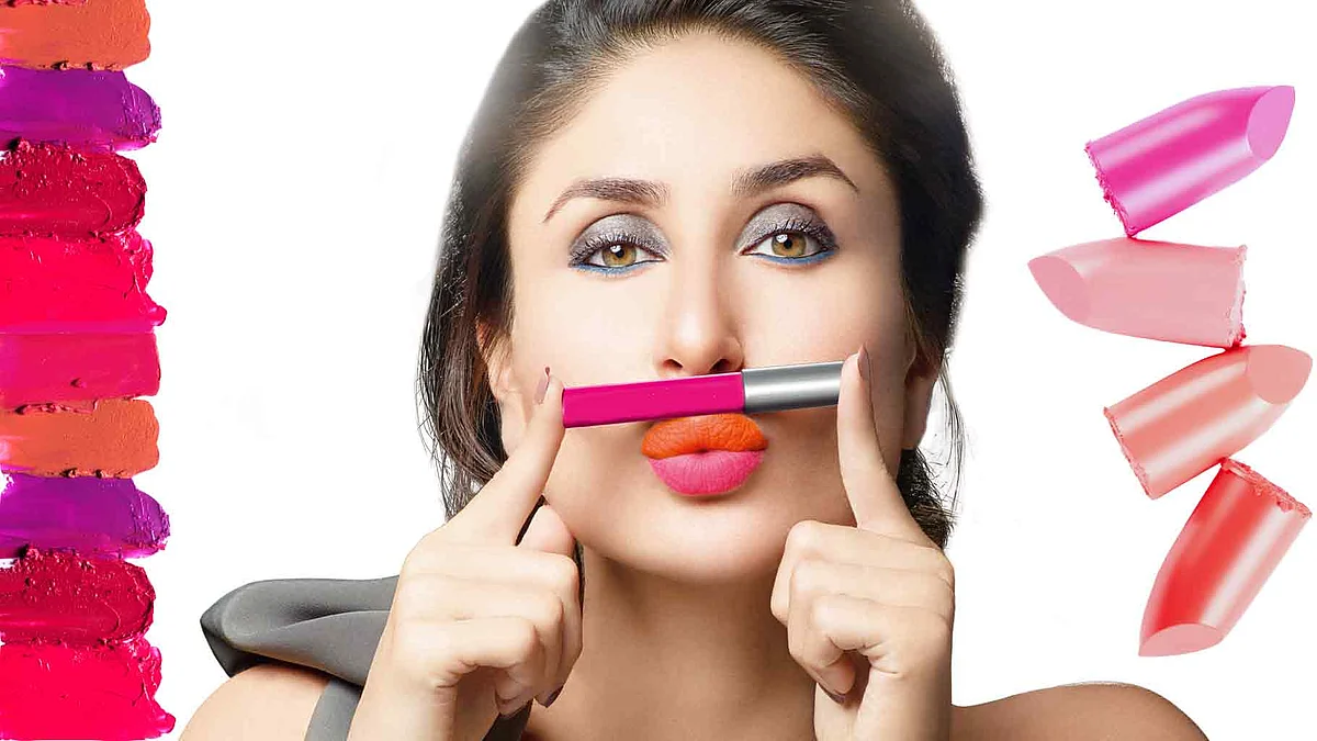When was the last time you gave your cosmetic kit a thorough clean-up? (Photo: Lakmé altered by <b>The Quint</b>)