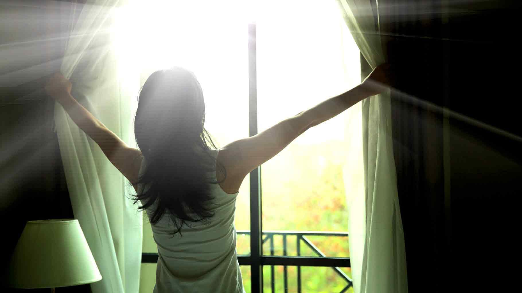 You say hello to the rising sun through the glass window, soak up the warmth but are still deficient in vitamin D? Scroll below for the reasons (Photo: iStock)