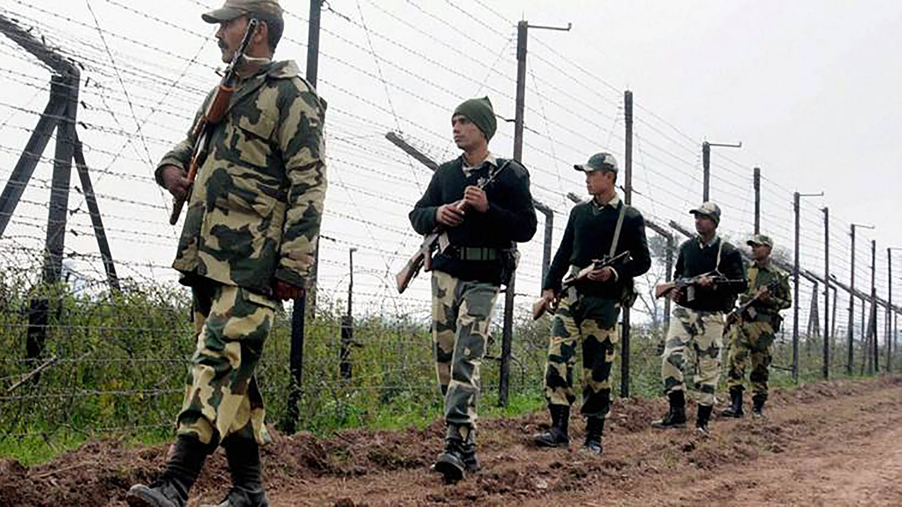 <div class="paragraphs"><p>  Border Security Force (BSF) soldiers patrol the border fence. Image used for representation only.</p></div>