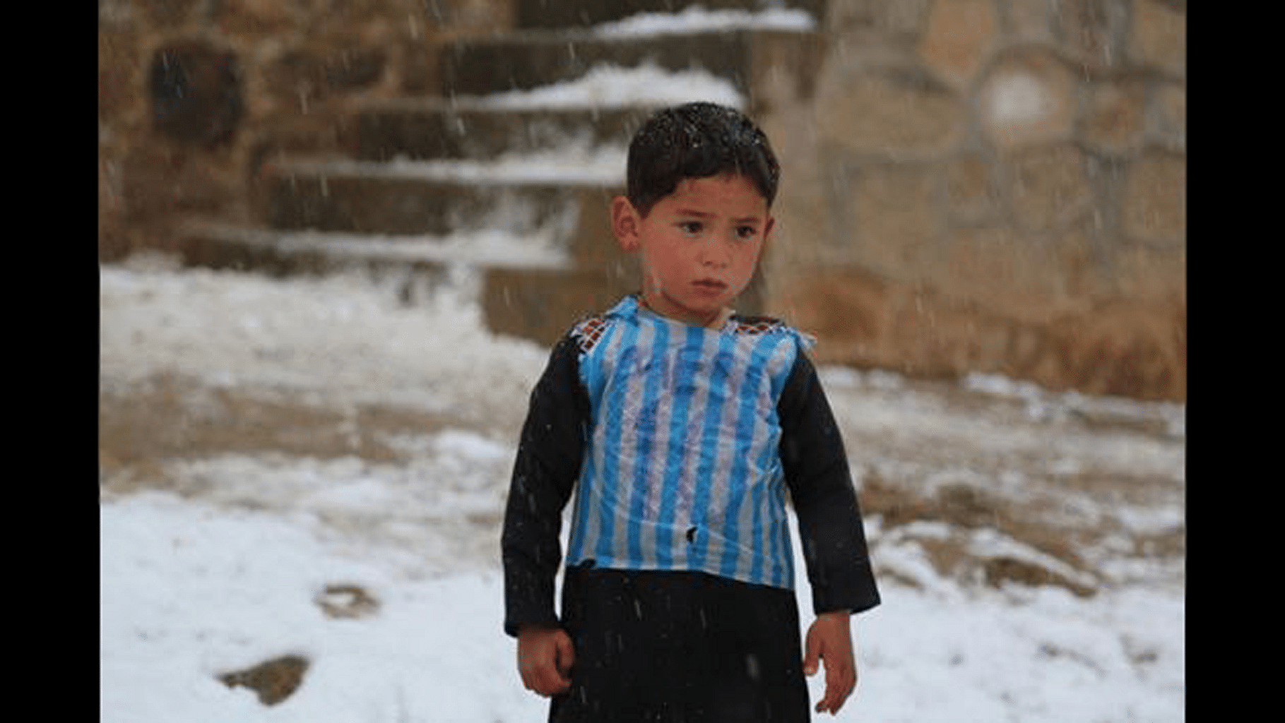 5-year-old Murtaza Ahmadi, Messi’s biggest fan from Afghanistan. (Photo: Twitter/<a href="https://twitter.com/XHNews">@XHNews</a>)