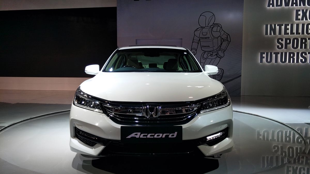 Honda has come up with BL-V and a brand new version of Accord specially designed for Asian markets.