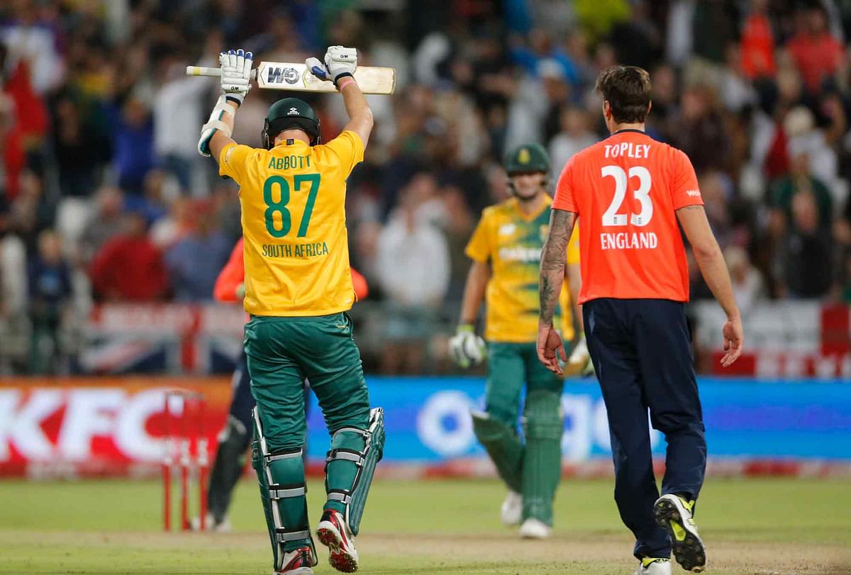 South Africa needed 15 off the last over, and 2 off the last ball for a victory.
