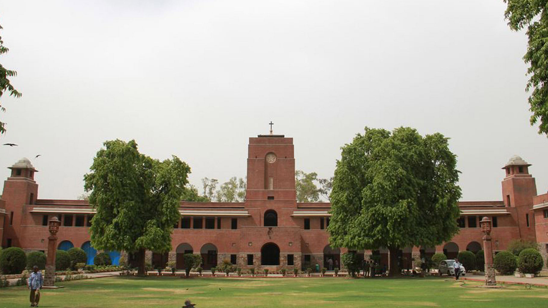 St. Stephens is one of the top colleges of Delhi University. (Photo:&nbsp;<a href="http://www.ststephens.edu/archives/gallerystart.htm">www.ststephens.edu</a>)