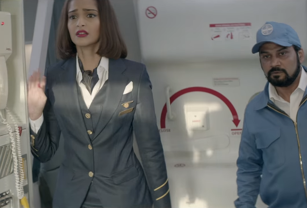 Sonam endears herself to us. (Photo Courtesy: <i>Neerja</i>’s<a href="https://www.youtube.com/watch?v=7779JrWy04g"> trailer</a>)