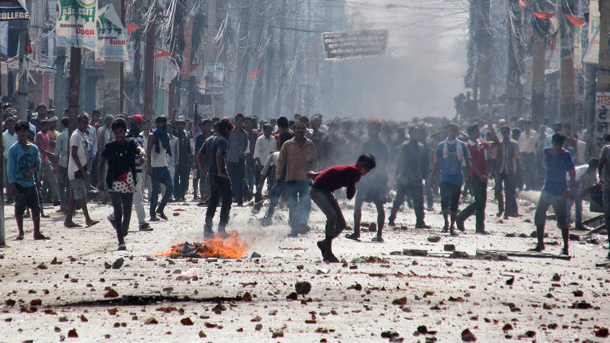 Nepal’s PM Oli fails to quell  protests as many say the government is not finding a solution to constitution crisis.