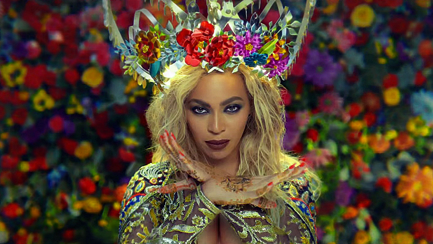 Beyonce in Coldplay’s <i>Hymn For The Weekend </i>music video.
