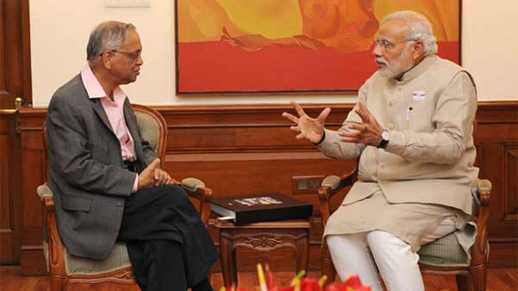 Murthy (left) advocates a shift from the “current method of control to a different method of regulation.” (Photo Courtesy: PIB)